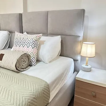 Uroczy Apartament Blisko Plazy * Saranda